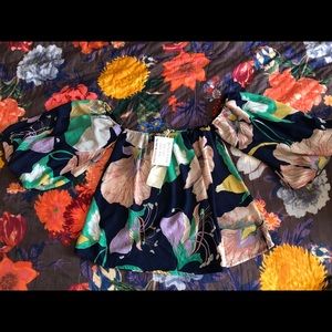 Boutique Entro floral off-shoulder, small NWT